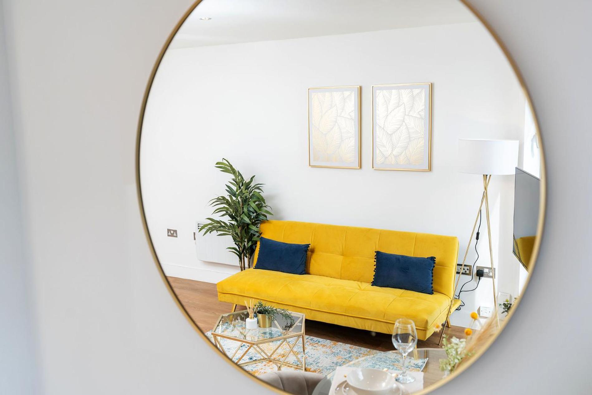 Exclusive Apartment - City Centre - Free Parking -Wifi Netflix- Juliet Balcony Лідс Екстер'єр фото