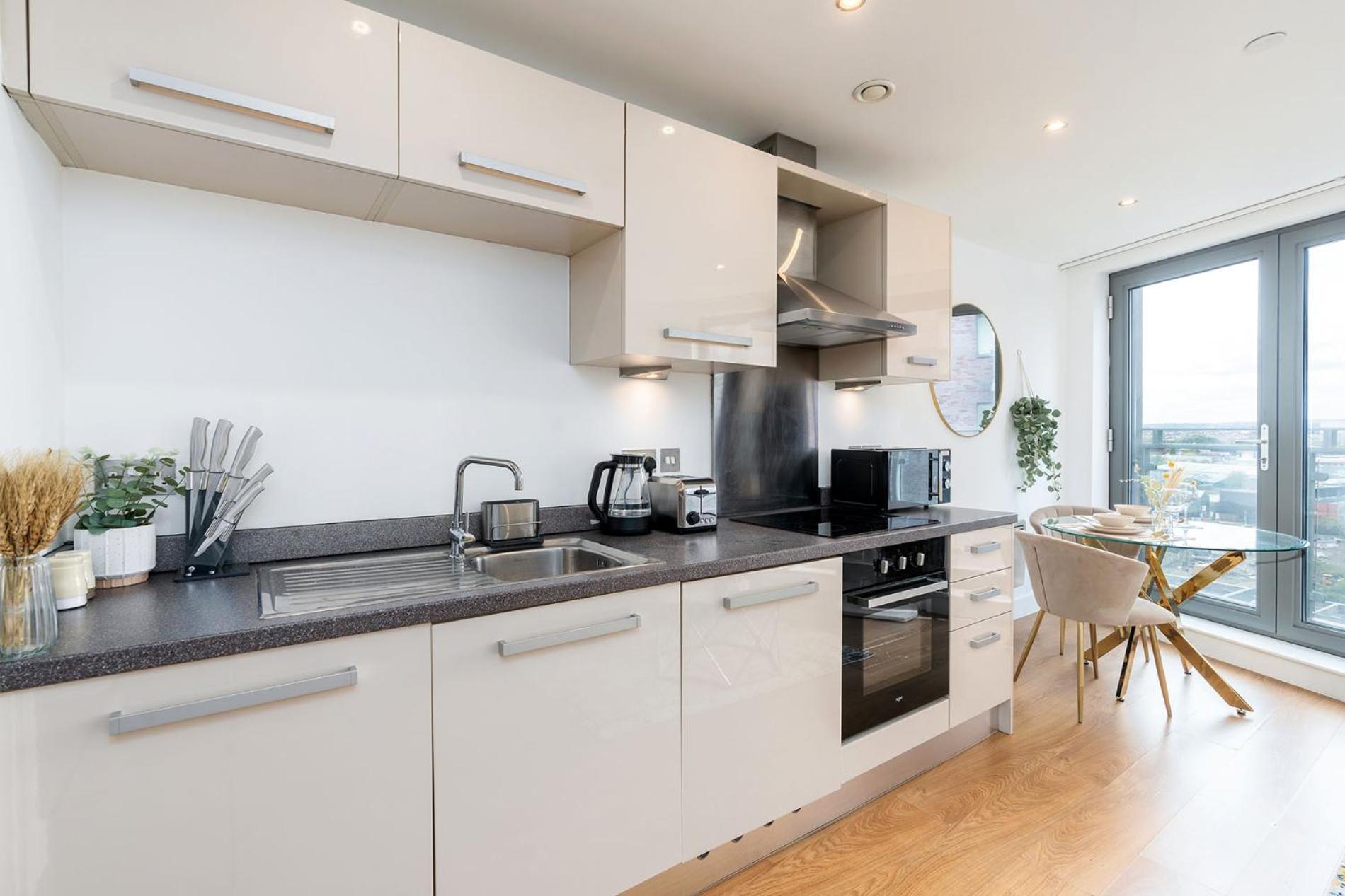 Exclusive Apartment - City Centre - Free Parking -Wifi Netflix- Juliet Balcony Лідс Екстер'єр фото